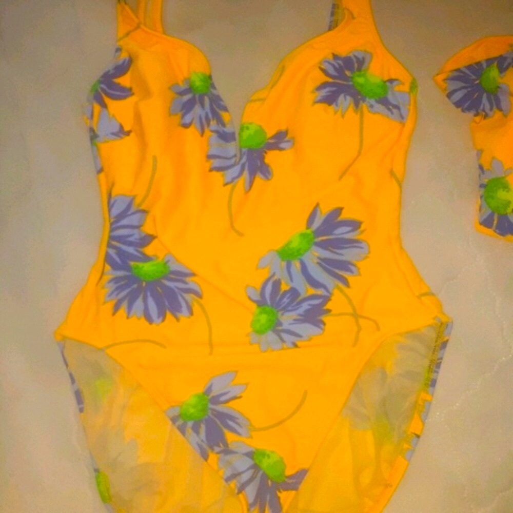 La Blanca Floral Swimsuit Size 12